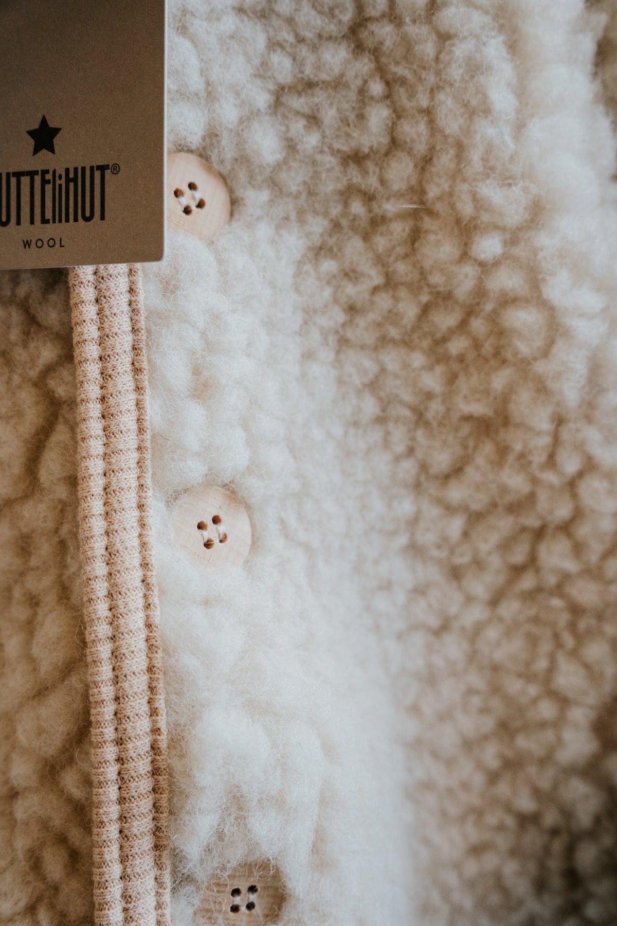 Kleding van natuurlijke materialen zoals linnen, wol en kasjmier bij Mees Store in Edam