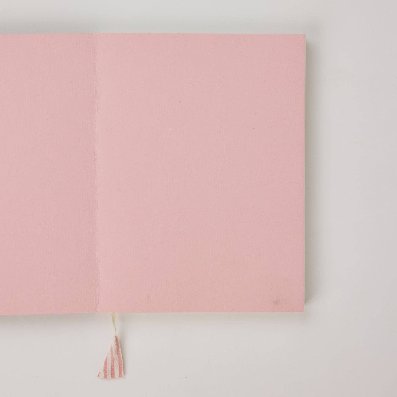 Paper Mirchi Blokgedrukt Gelijnd Notitieboek (A5) - Marigold Glitz Blush