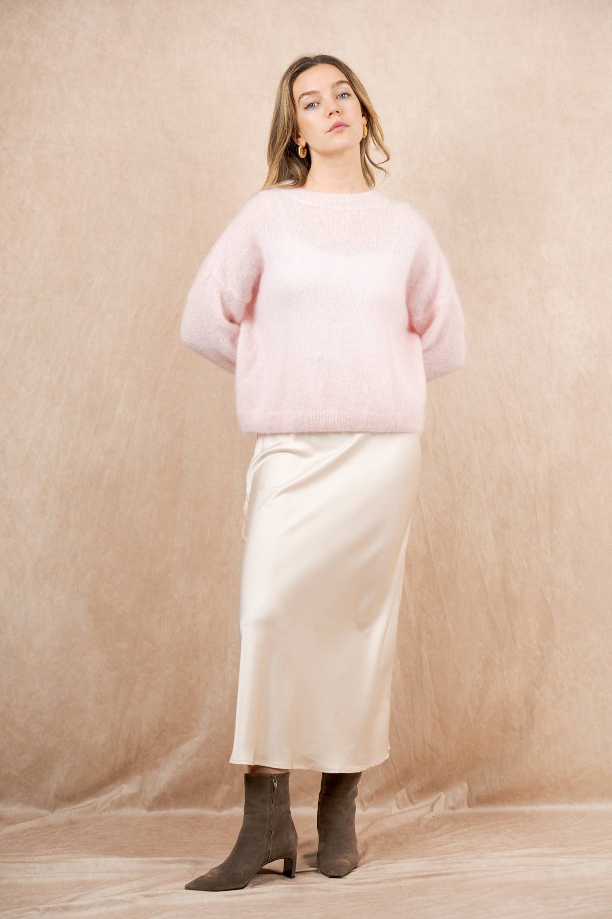 Nais Trui met ronde hals van 74% kid mohair