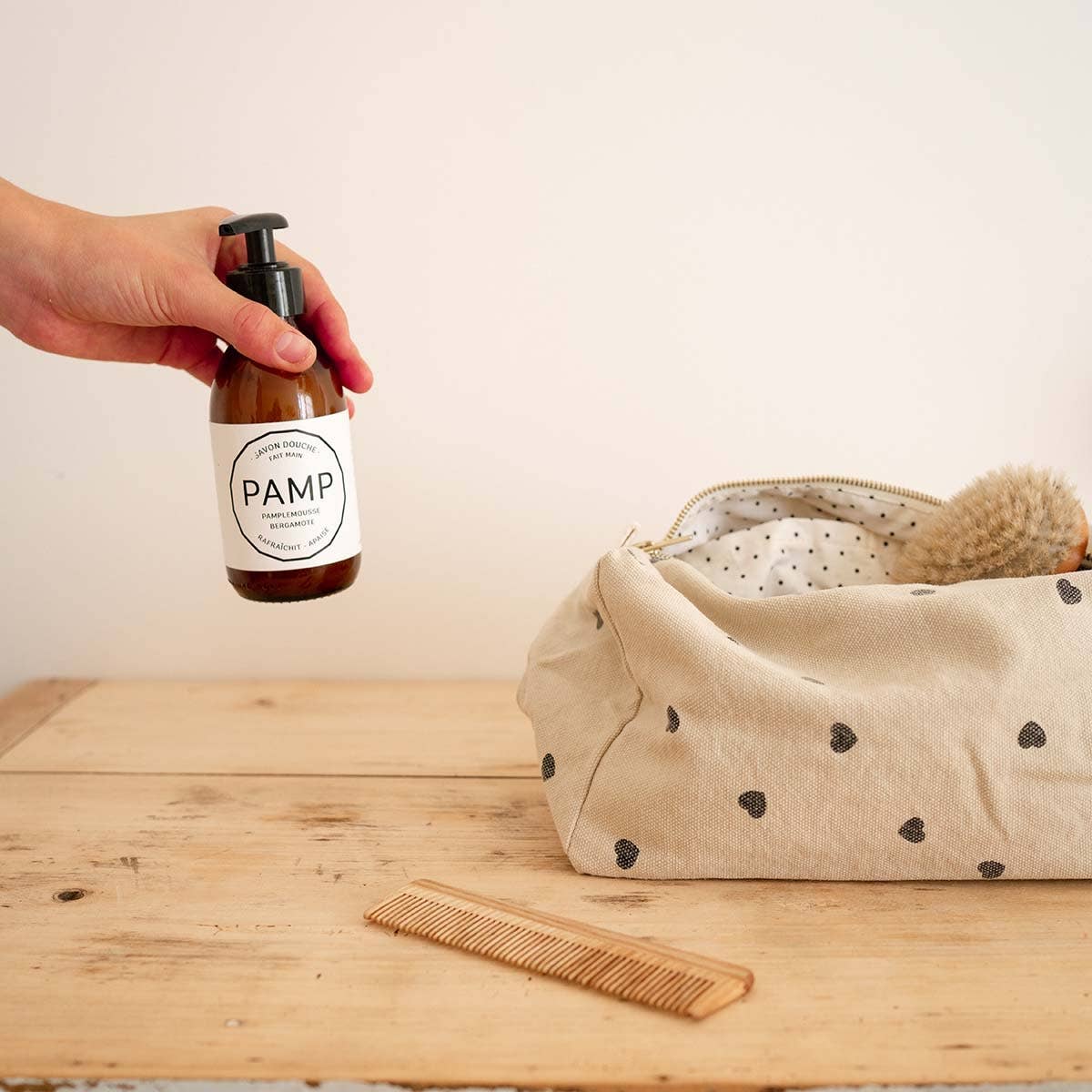 Rose in April VIC Toilettas Zand Hartjes Zwart