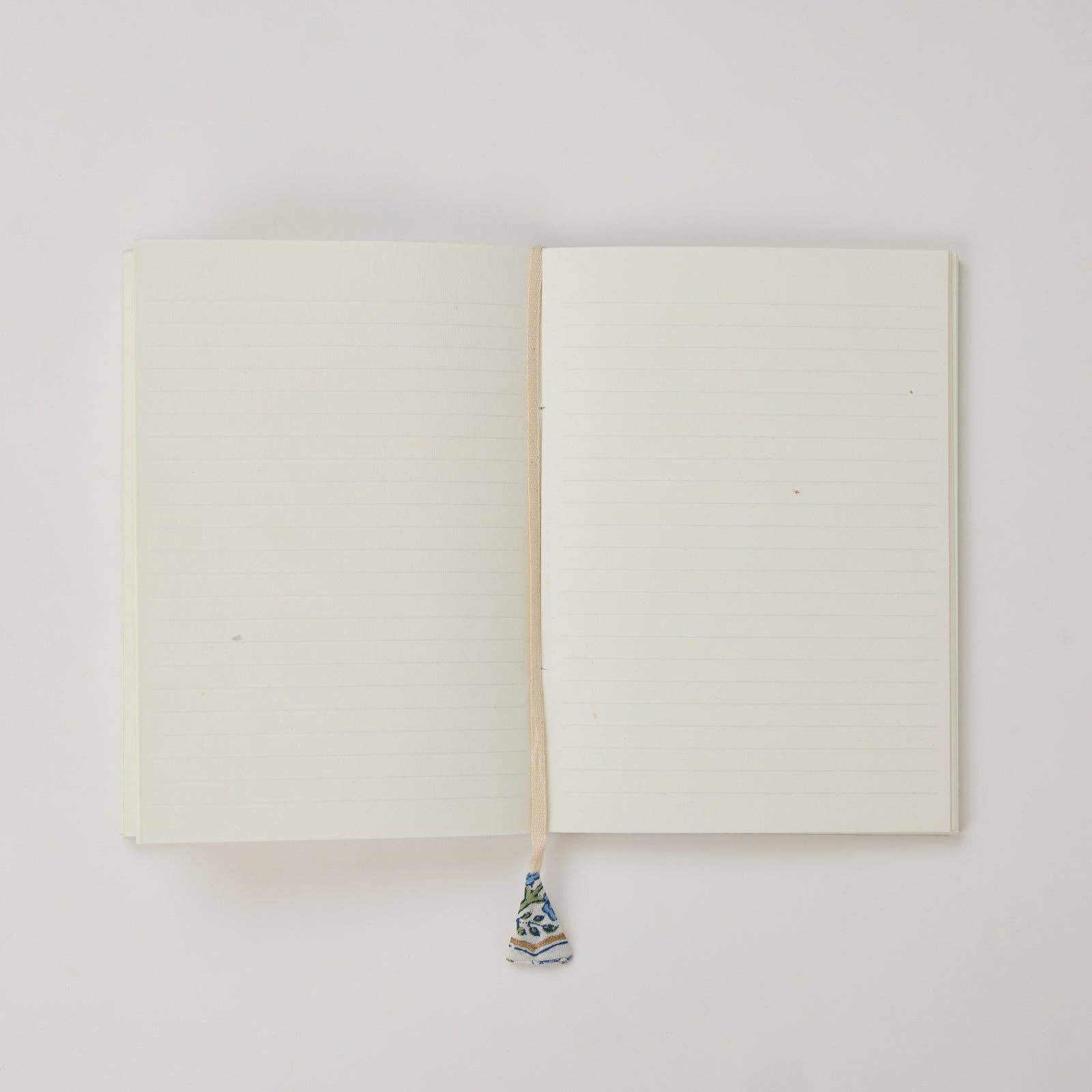 Paper Mirchi Blokgedrukt Gelijnd Notitieboek (A5) - Trellis Indigo