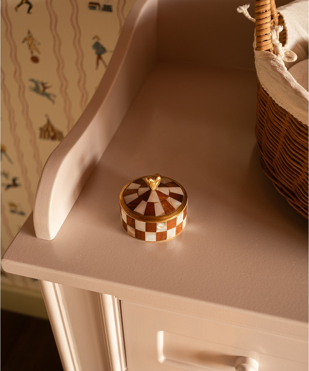 Doing Goods Heart Circus Box Woody Medium