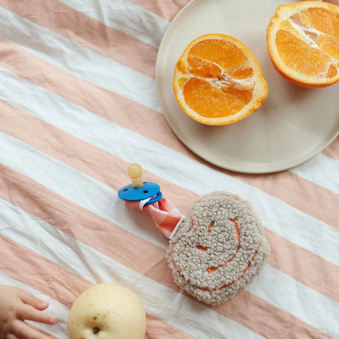 Atelier Pomme Pacifier Cloth Pomme Teddy | Oopsy orange