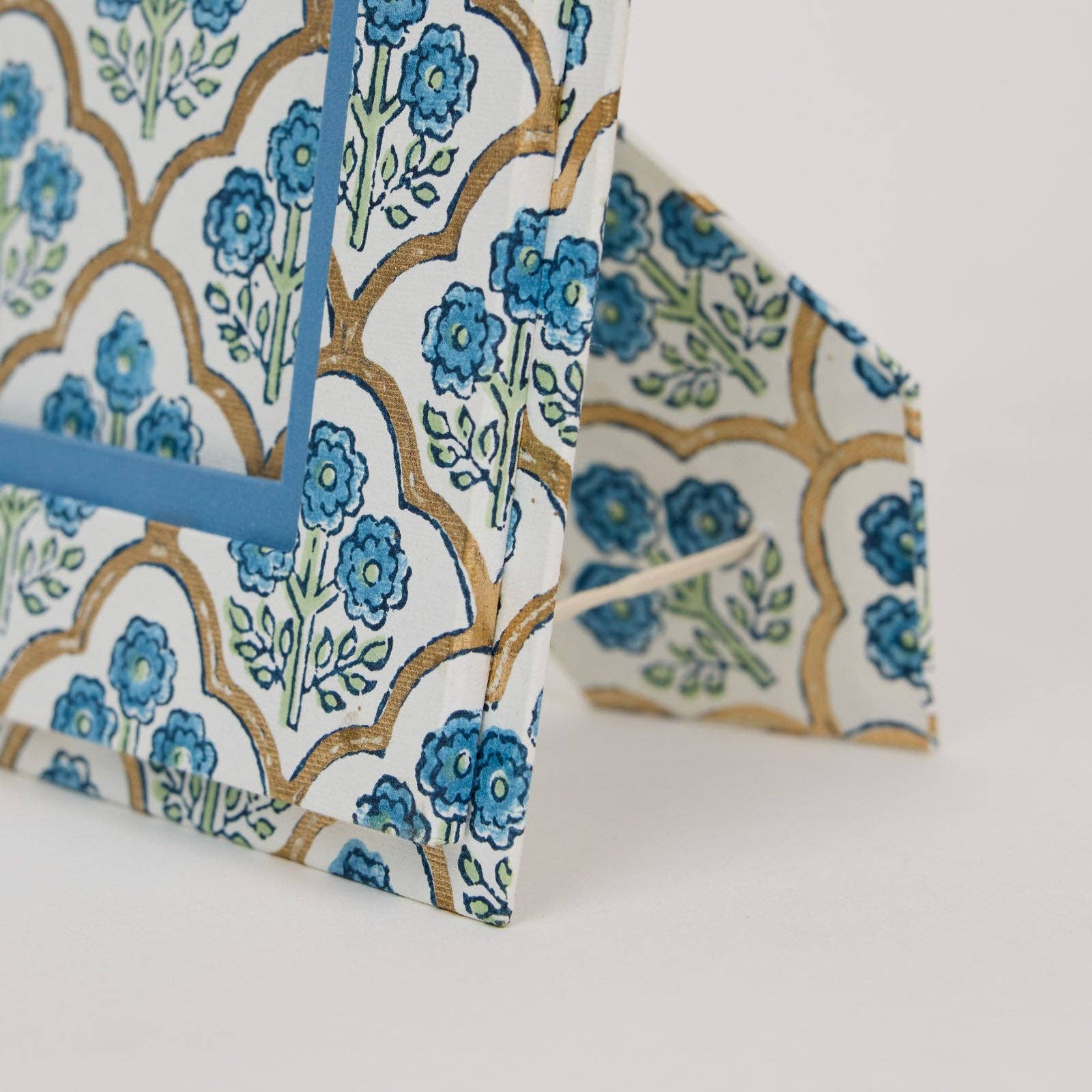 Paper Mirchi Blokgedrukte Fotolijst (5X7) - Trellis Indigo