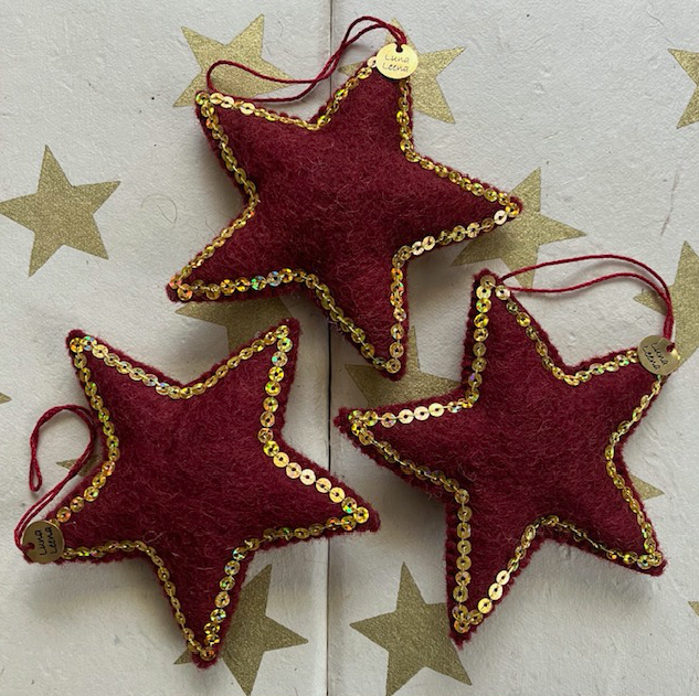 Luna Leena ster kersthanger – bordeauxrood & goud – wol