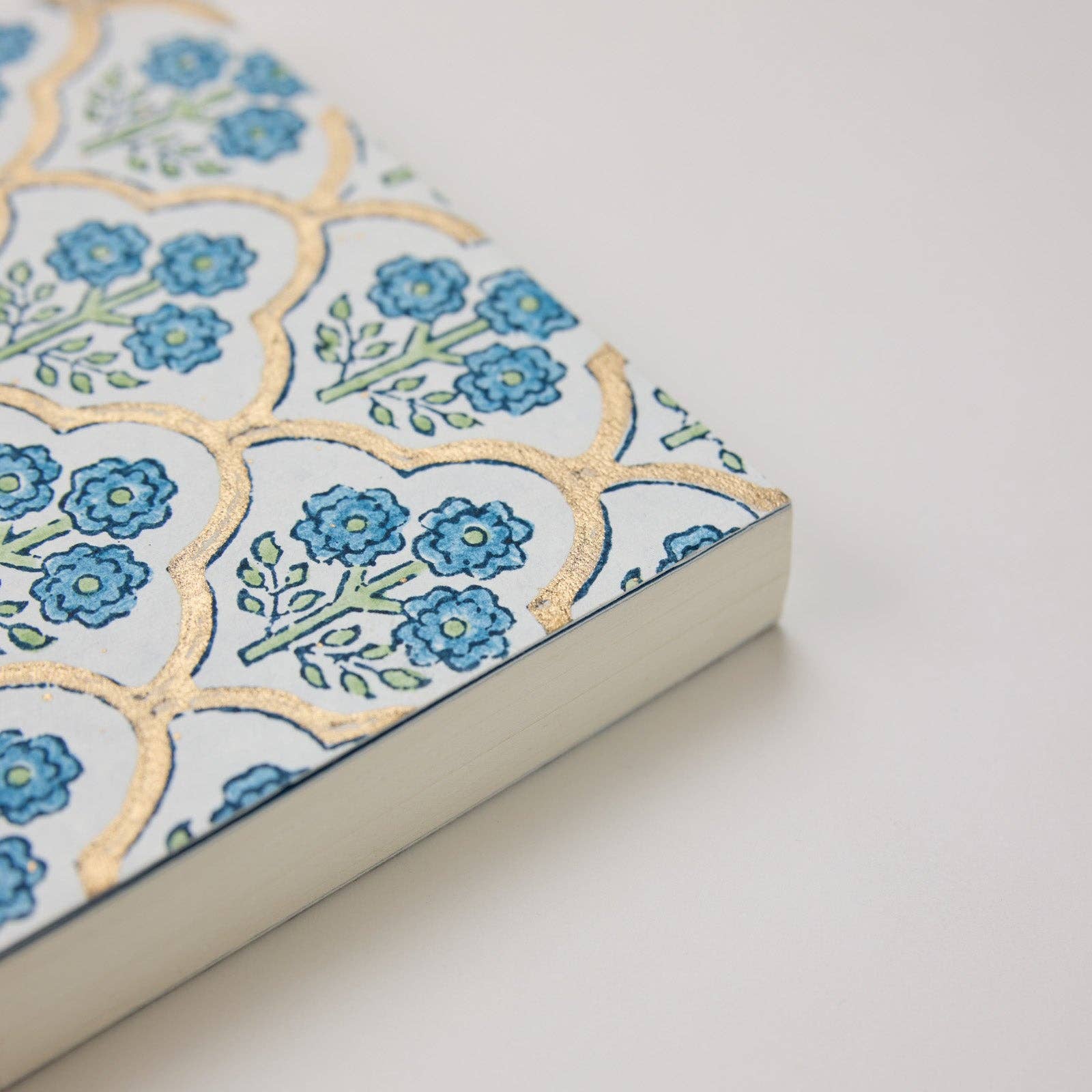 Paper Mirchi Blokgedrukt Gelijnd Notitieboek (A5) - Trellis Indigo
